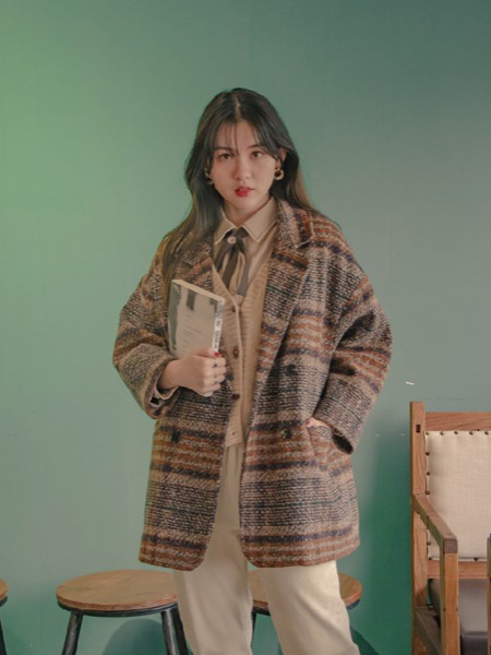 香妲儿女装2021秋冬季灰色格子大衣