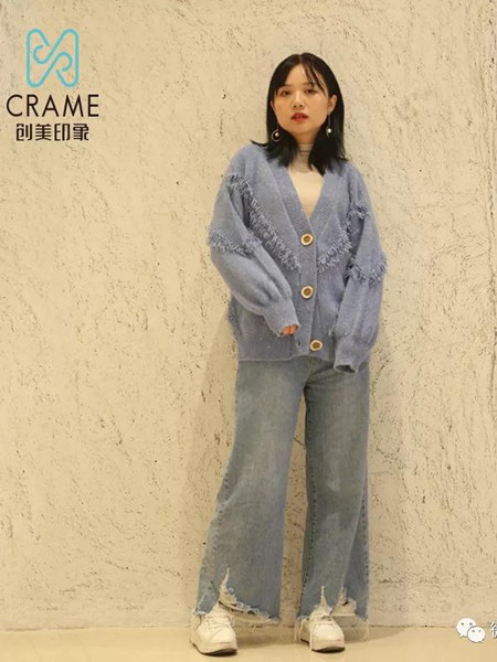 ​创美印象女装2021秋冬季蓝色纯色针织衫