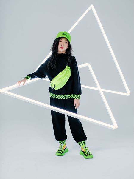 斐杋潮童2022春夏季黑色纯色长裤