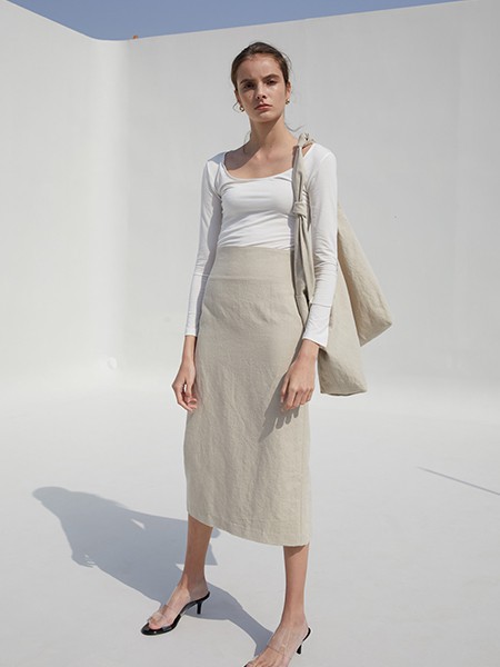 apMStyle女装2022春夏季米色长款包臀裙