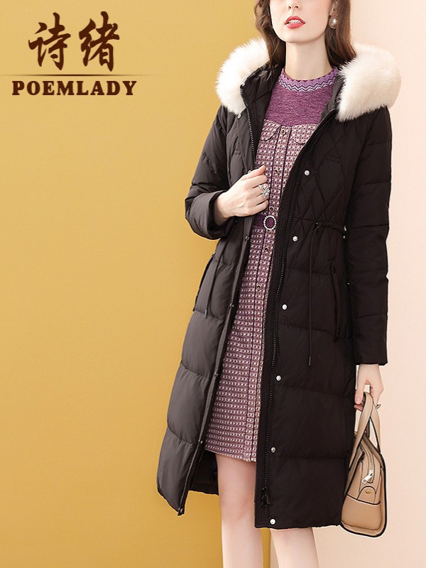 诗绪2021秋冬季黑色带毛领羽绒服