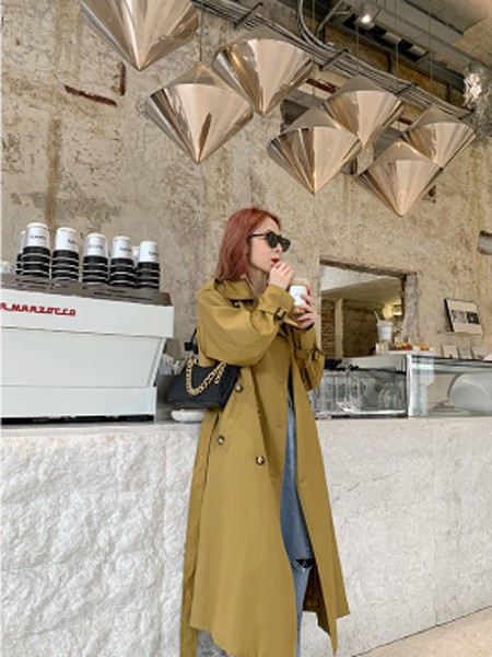 觅瑞女装2022春夏季绿色纯色风衣