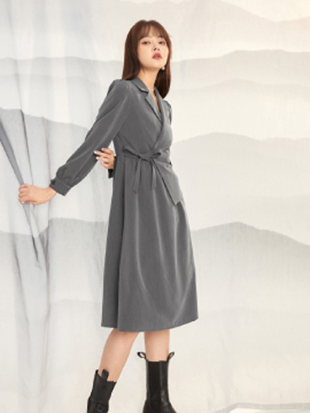 觅瑞女装2022春夏季灰色收腰连衣裙