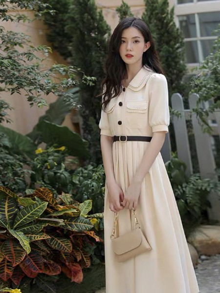 觅瑞女装2022春夏季米色收腰连衣裙