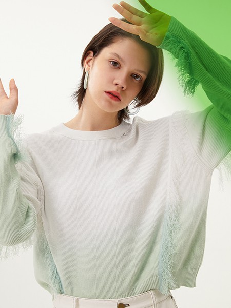 ​vizaviza2021秋冬季白色流苏T恤