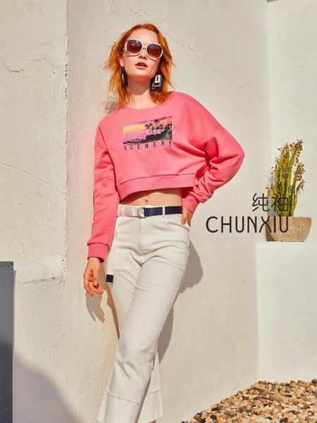 纯袖女装2022春夏季粉色印花T恤