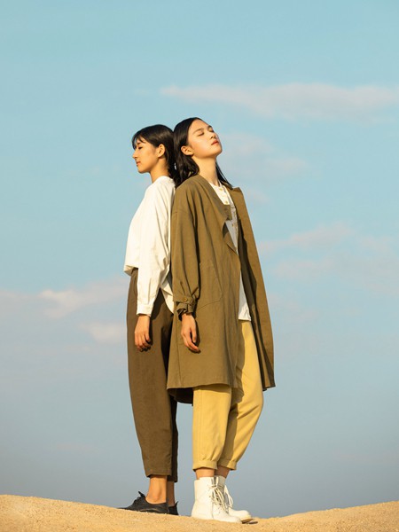 堓上2021秋冬季白色纯色衬衫