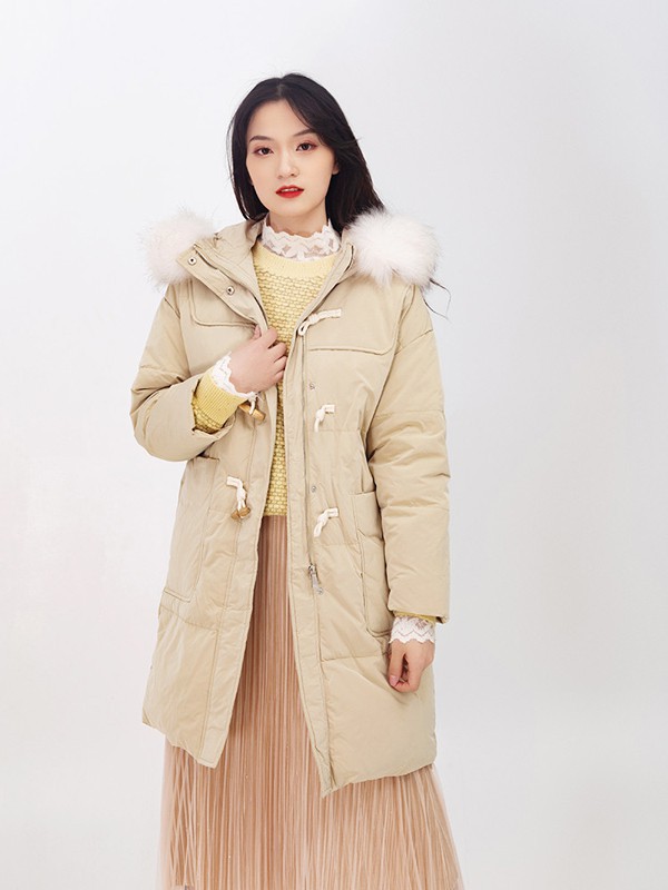 麓溪2021秋冬季卡其色带毛领棉服