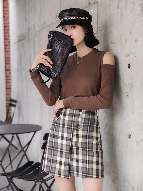 融恋女装2022春夏季白色格子短裤