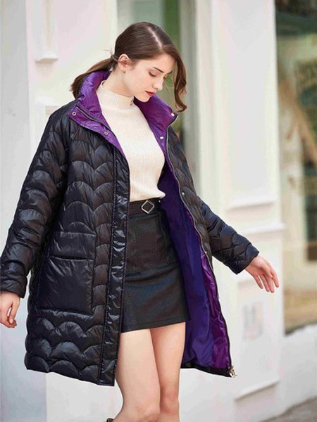 Cheer&Joy女装2021秋冬季黑色连帽羽绒服