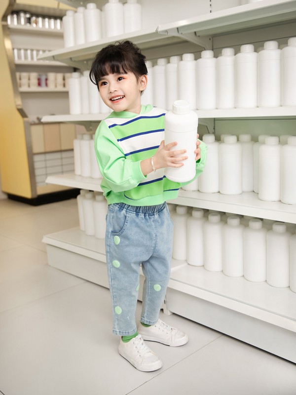 宝贝巴迪童装2022春夏季绿色条纹T恤