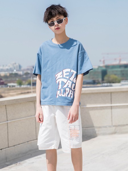 贝贝睿亲童装2022春夏季蓝色字母T恤