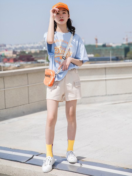 贝贝睿亲童装2022春夏季蓝色印花T恤