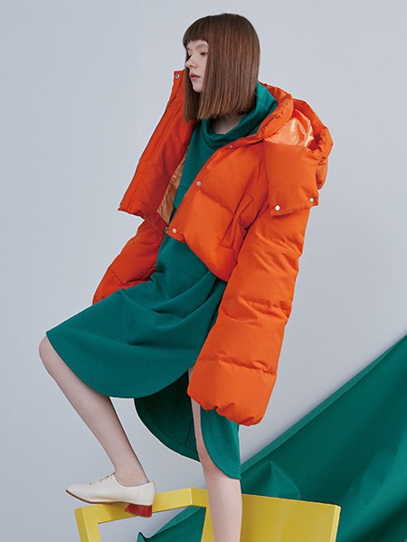 ERALNORTH女装2021秋冬季橙色纯色羽绒服