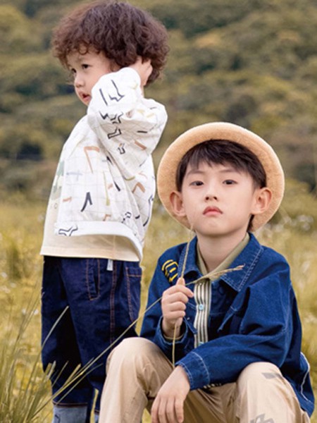 莳季童装2022春夏季白色印花外套