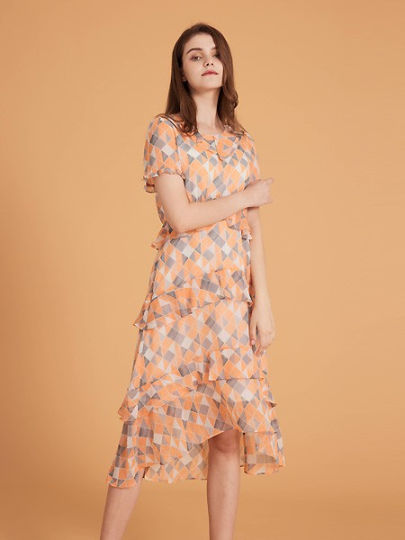 集娴2022春夏季橙色印花连衣裙