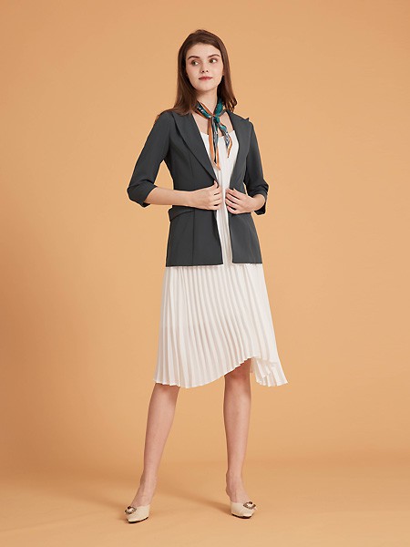 集娴2022春夏季白色不对称连衣裙