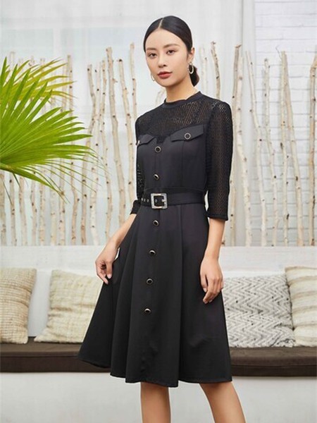 VOGUECREATECH女装2022春夏季黑色纯色连衣裙