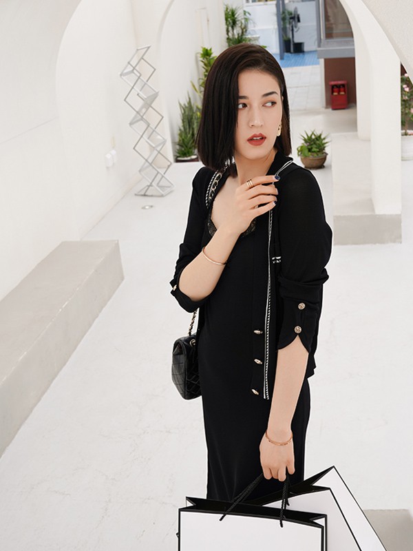 丽茜女装2022春夏季黑色纯色吊带裙