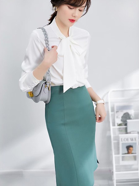 歌米裳女装2022春夏季墨绿色纯色包臀裙