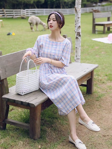 歌米裳女装2022春夏季紫色格子连衣裙