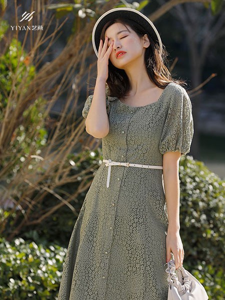 艺燕女装2022春夏季抹茶绿蕾丝连衣裙