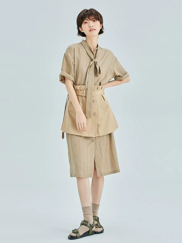 尘埃女装2022春夏季卡其色纯色衬衫裙