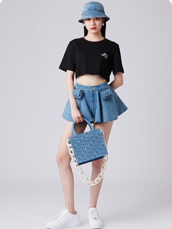 LAURENCE&CHICO2022春夏季黑色印花T恤