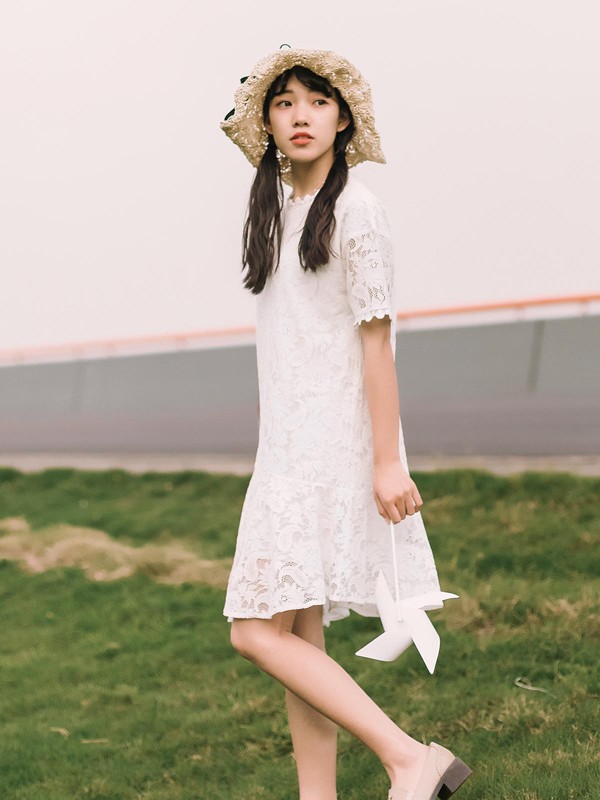 沐沢女装2022春夏季白色纯色连衣裙