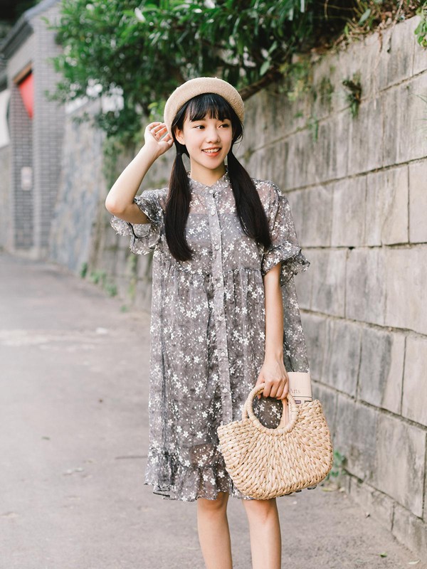 沐沢女装2022春夏季灰色印花连衣裙