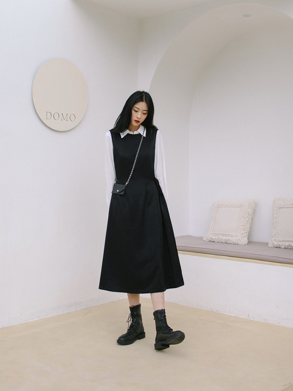 雅趋女装2022春夏季黑色纯色连衣裙