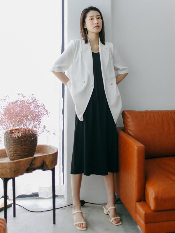 雅趋女装2022春夏季白色纯色西装