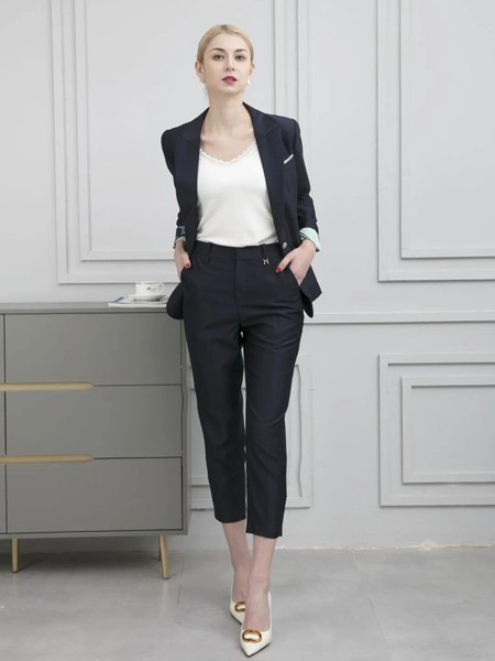 芭黎朵2022春夏季黑色纯色西装