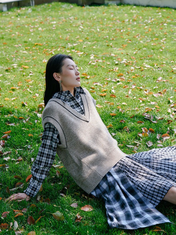 FIFI&LILY女装2022春夏季棕色纯色背心