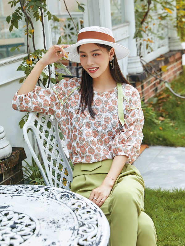 布卡慕尚2021春夏季灰色印花上衣