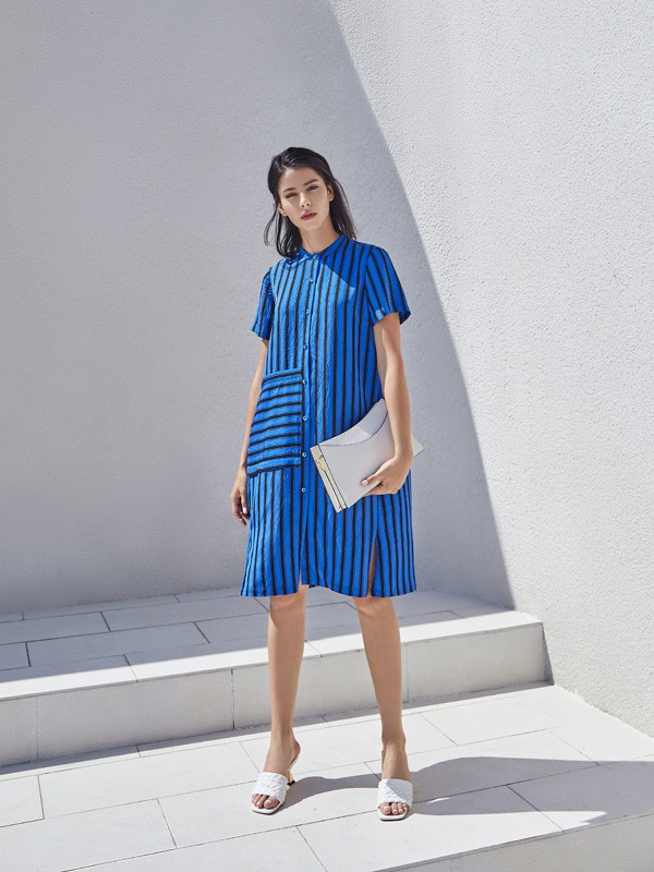 意澳2021春夏季蓝色条纹衬衫裙