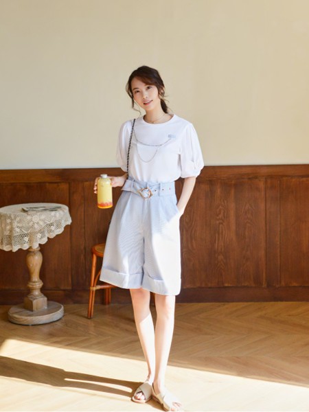 唯可佳2021春夏季白色印花T恤