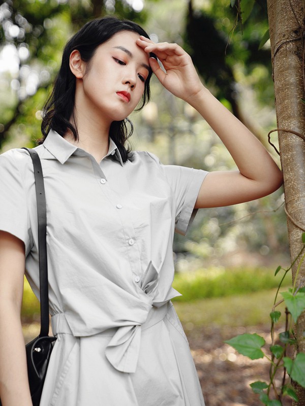 底色2021秋冬季灰色纯色衬衫