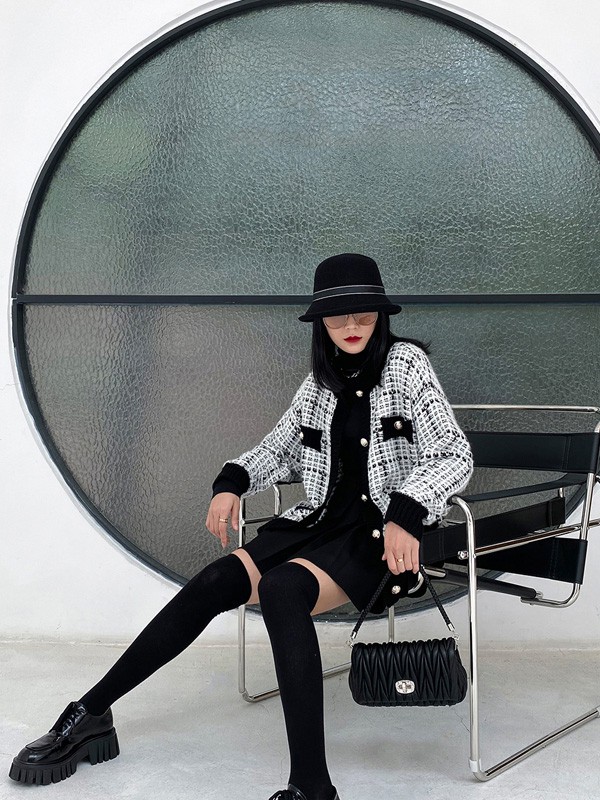 印象主题2020秋冬季白色格子外套