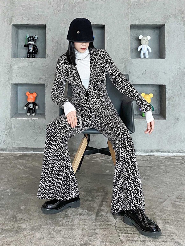 印象主题2020秋冬季黑色提花套装