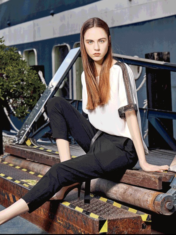 藏九2021春夏季白色蕾丝T恤