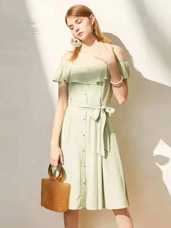 点占2021春夏季绿色荷叶边连衣裙