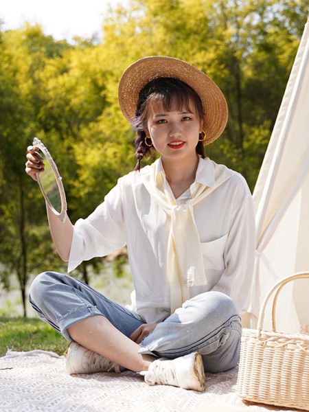 初绱2021夏季白色纯色衬衫