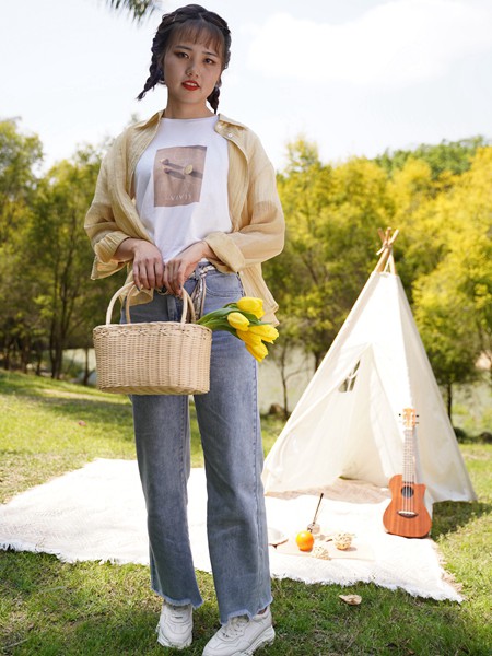 初绱2021夏季黄色褶皱衬衫