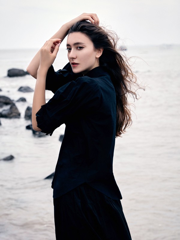 氏伽2021春夏季黑色纯色套装