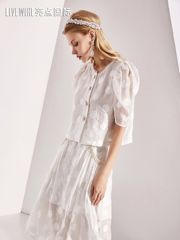 亮点2021夏季白色波点套装