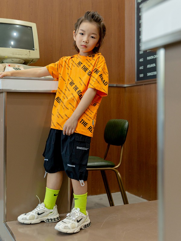 小资范2021夏季橙色字母T恤