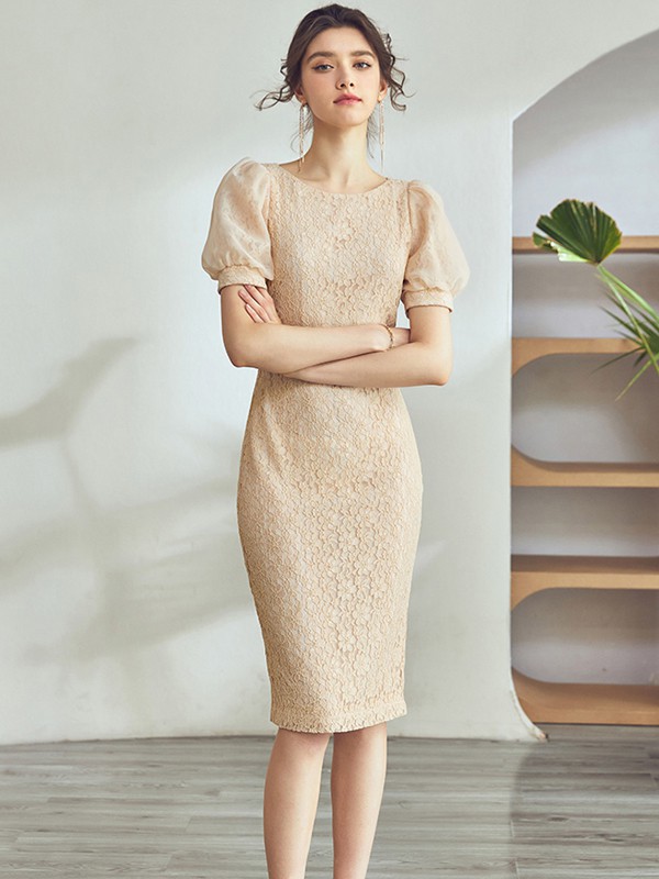 摩卡2021春夏季杏色蕾丝连衣裙