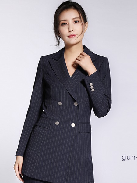 希努尔男装2021春夏季条纹西装