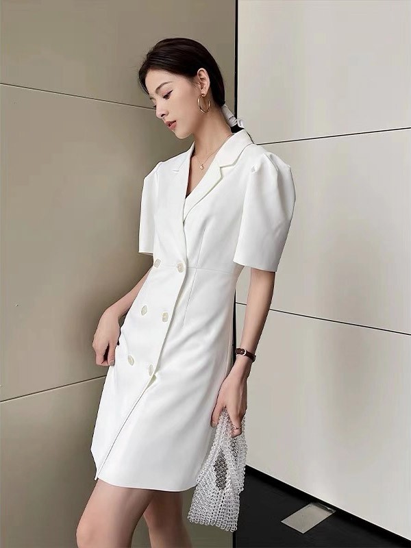 珂希莉2021春夏季白色连衣裙